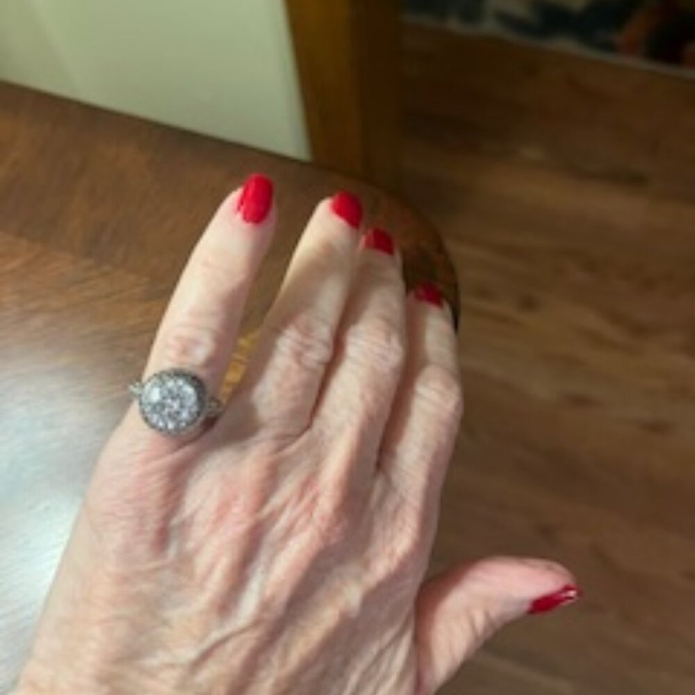 Clear stone costume jewelry ring size 5